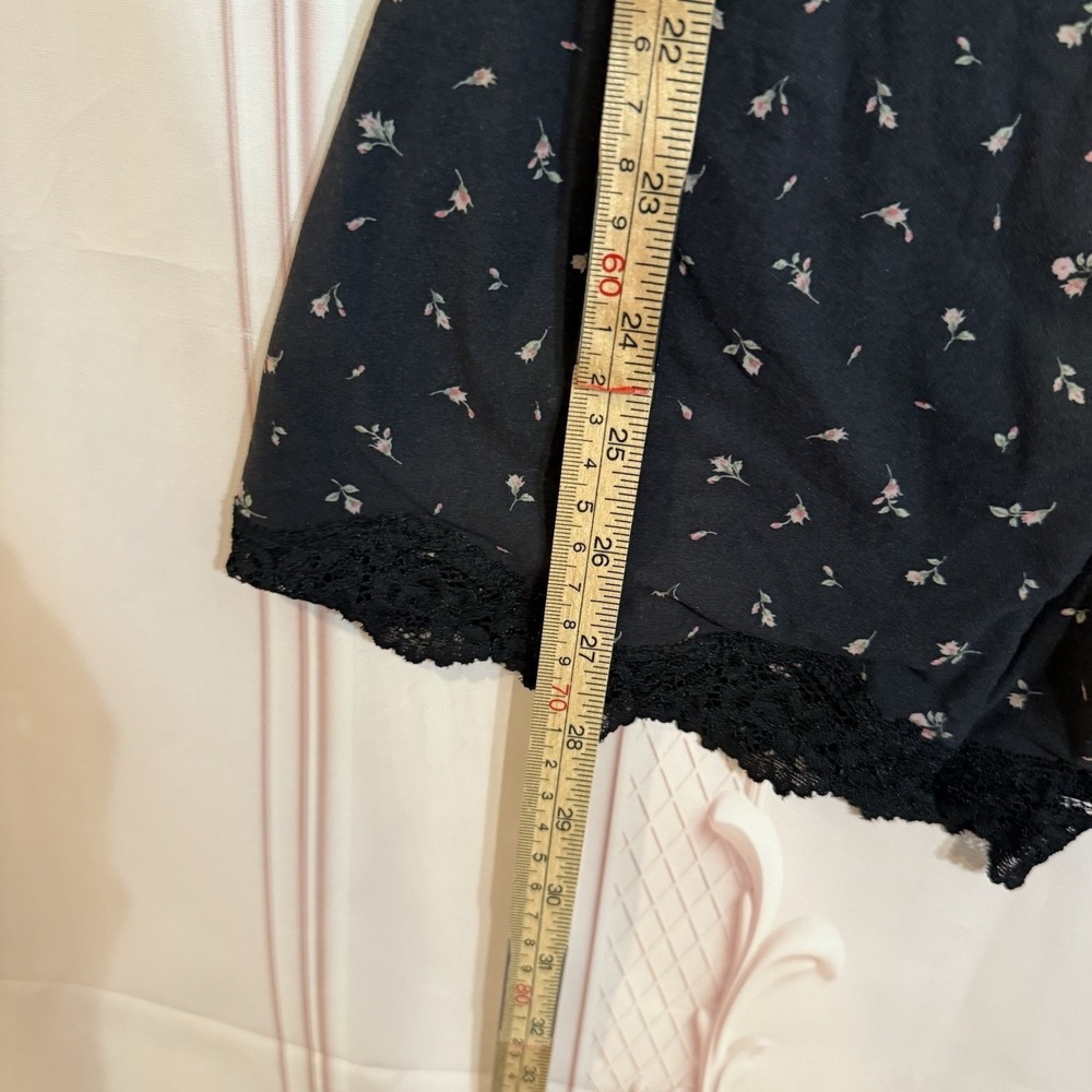 Skims Fits Everybody Lace Triangle Romper Onyx Rosebud Print Size Medium NWT - Picture 8 of 8
